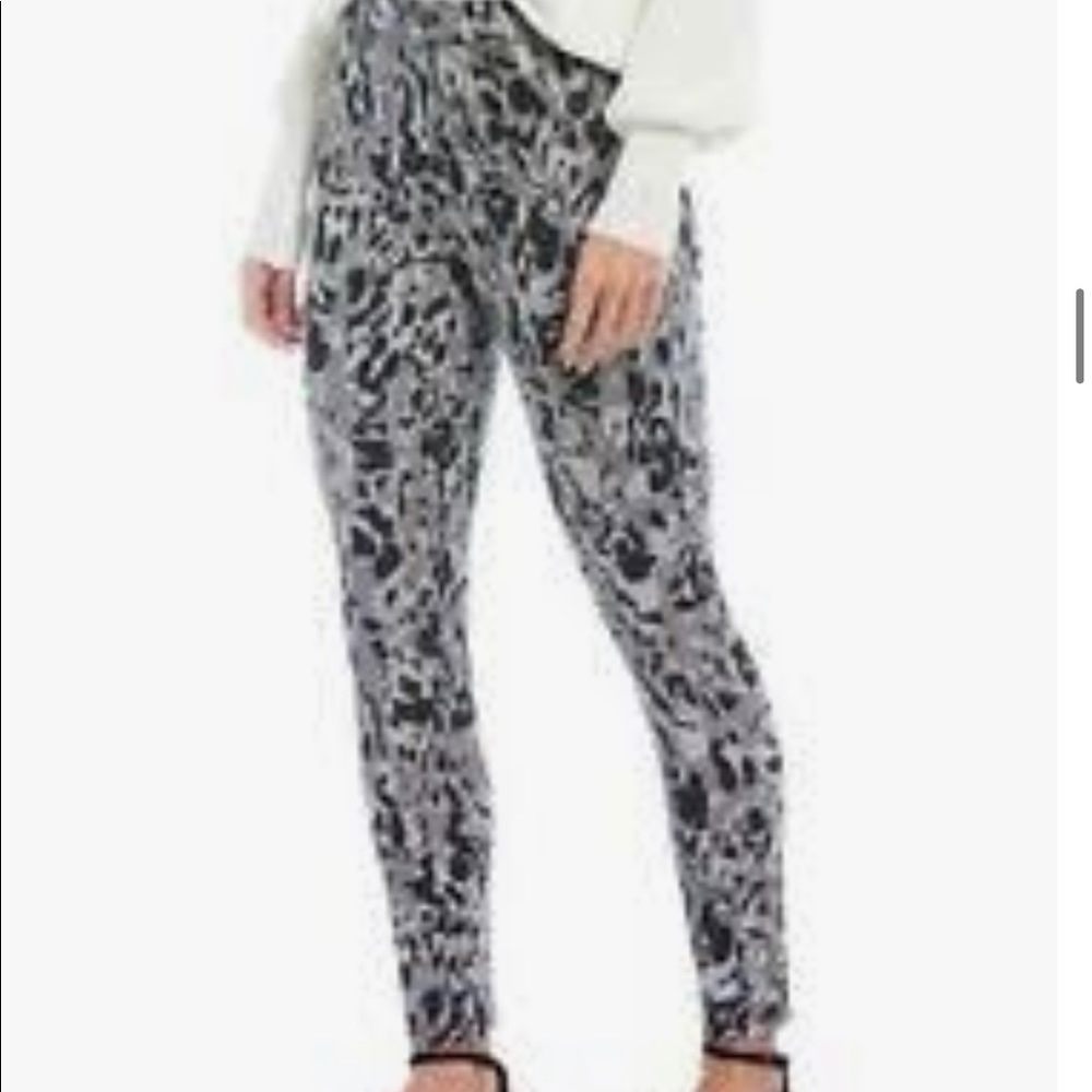 Hue high waist leggings ultra soft denim/Brand New